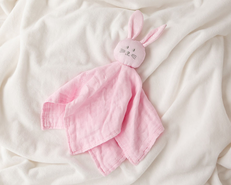 KK6507_Doudou_coelhinho_rosa_bambu_1